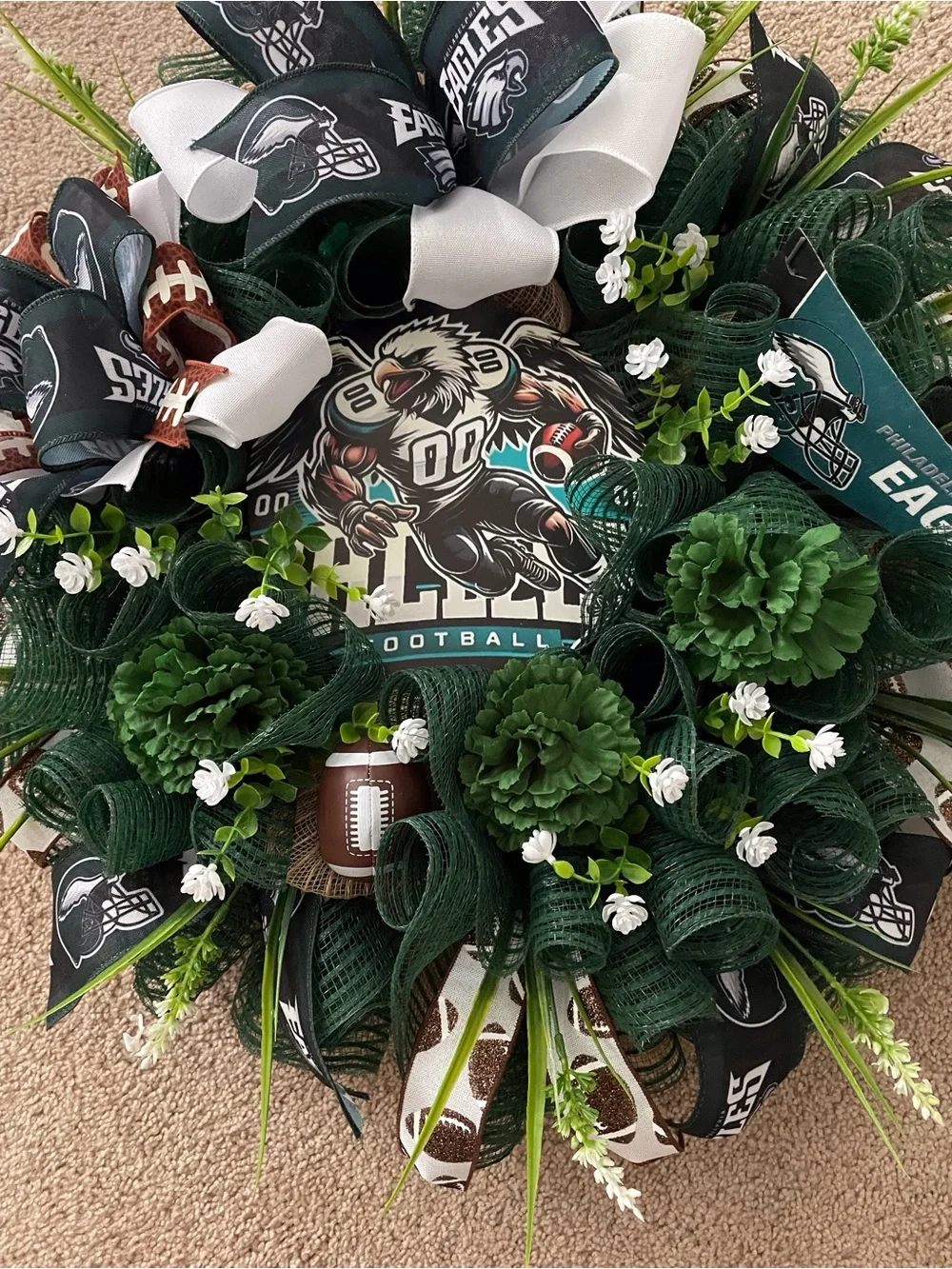 Green & White Eagles Wreath